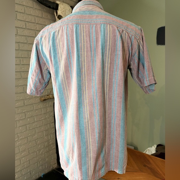 Cricketeer Sport Striped Button-Up – Unisex L - Picture 2 of 4